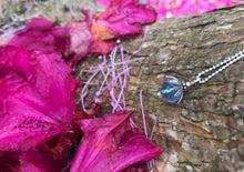 Load image into Gallery viewer, Flower Pendant