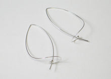 Load image into Gallery viewer, Silver Swirl Hand Forged Wire Dangle Earrings