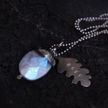 Load image into Gallery viewer, ¨Acorn of Hope ¨ Chain Necklace
